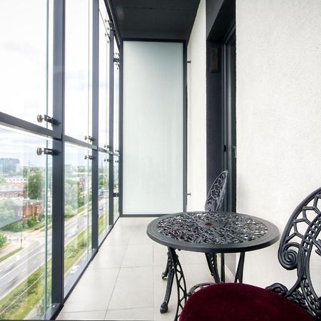 Prymasa Tysiaclecia 83A By Homeprime Varşovia Exterior foto